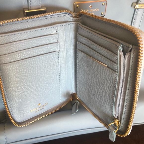 COPY - KATE SPADE WALLET - Picture 2 of 3